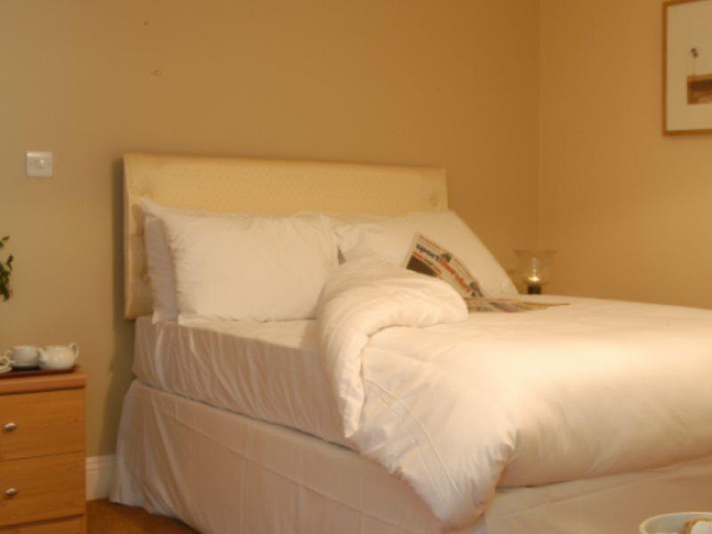 The Prince Albert Pub & Hotel Windsor Extérieur photo