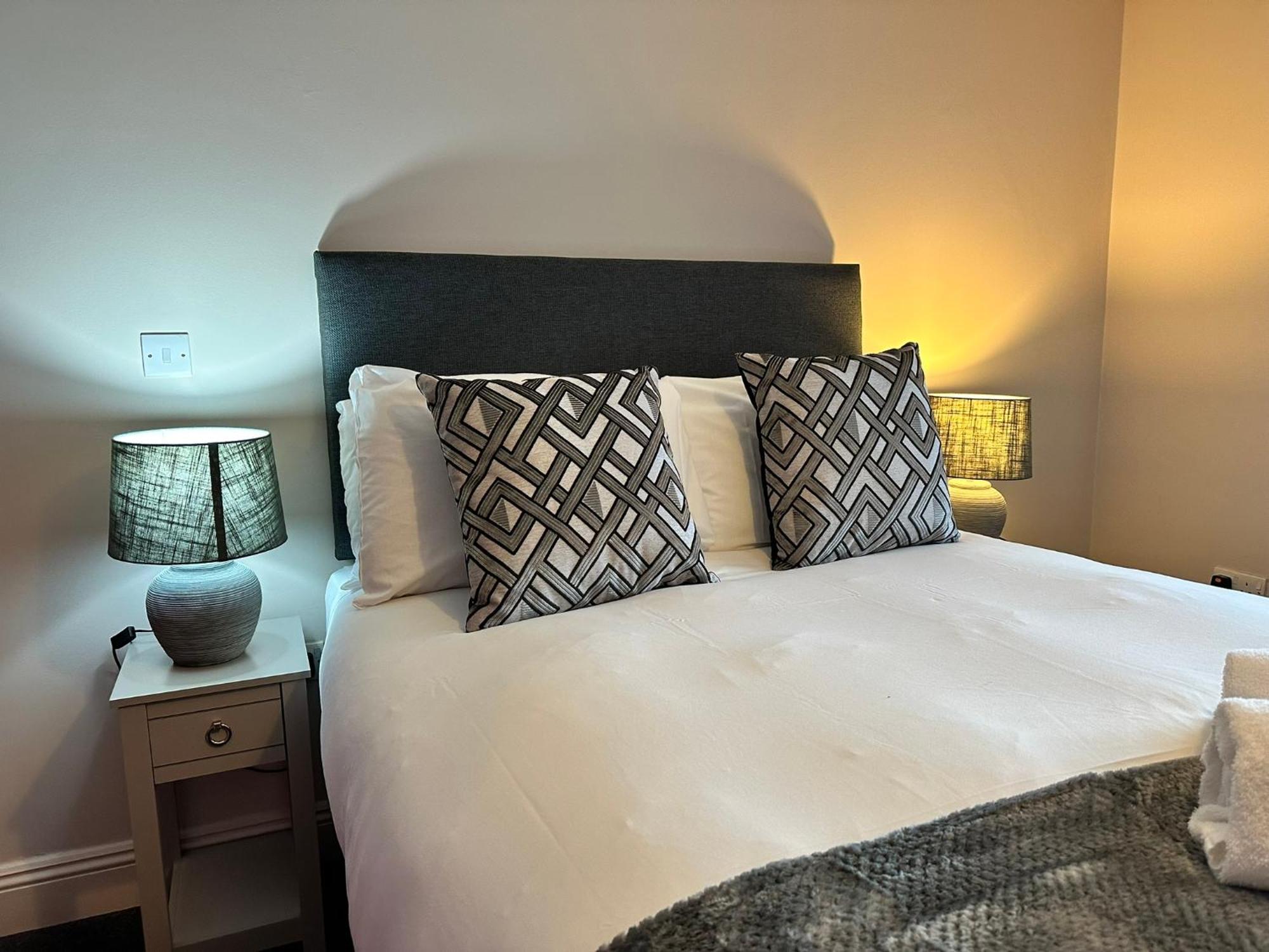 The Prince Albert Pub & Hotel Windsor Extérieur photo