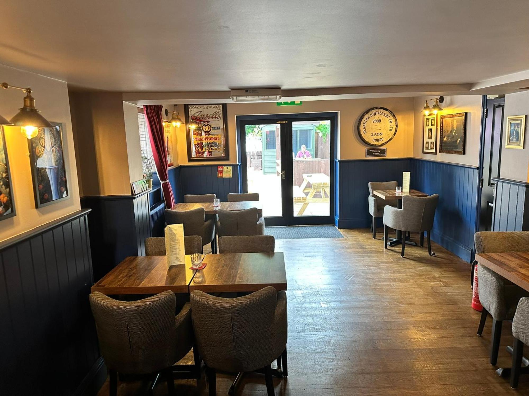 The Prince Albert Pub & Hotel Windsor Extérieur photo