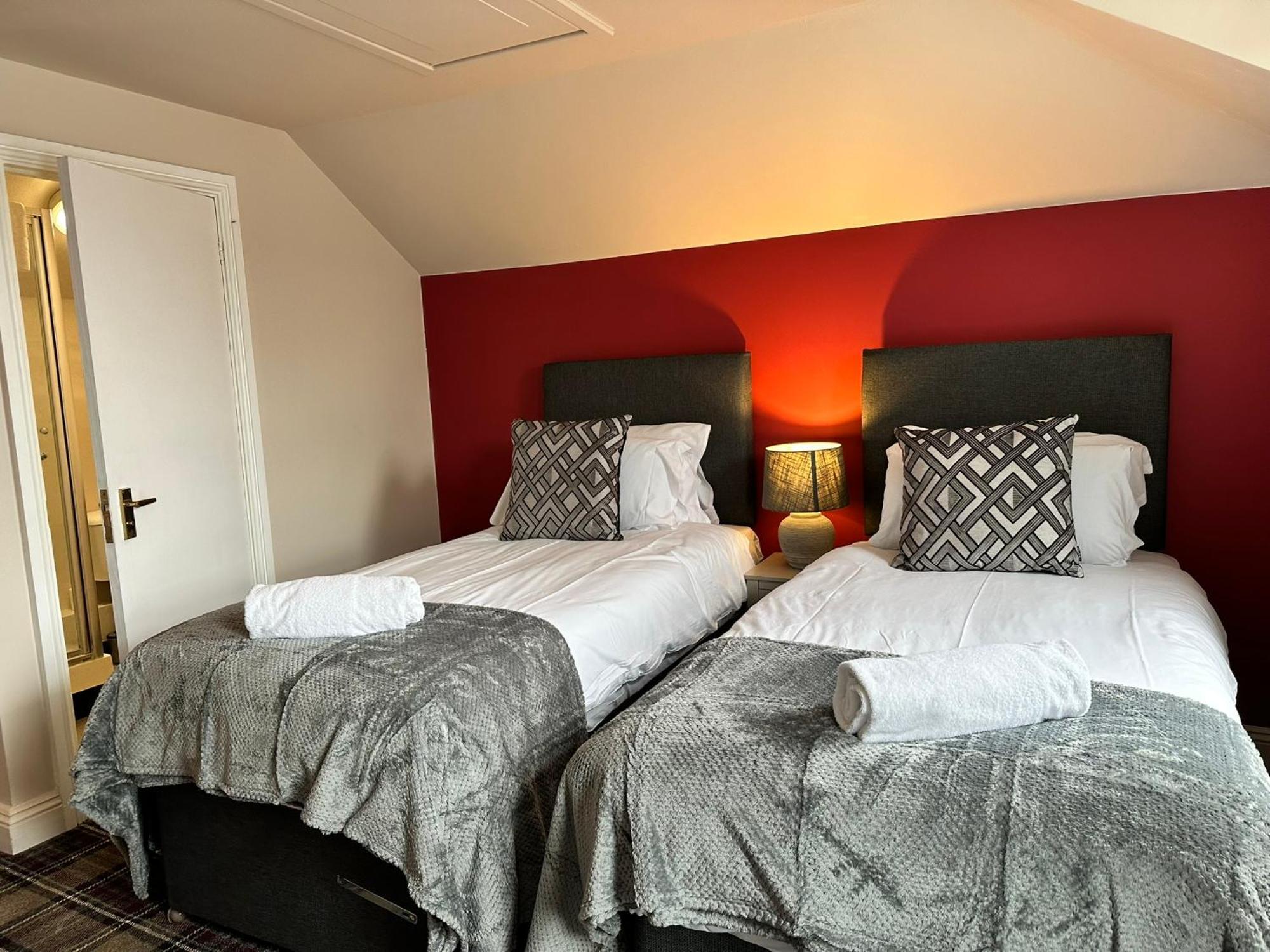 The Prince Albert Pub & Hotel Windsor Extérieur photo