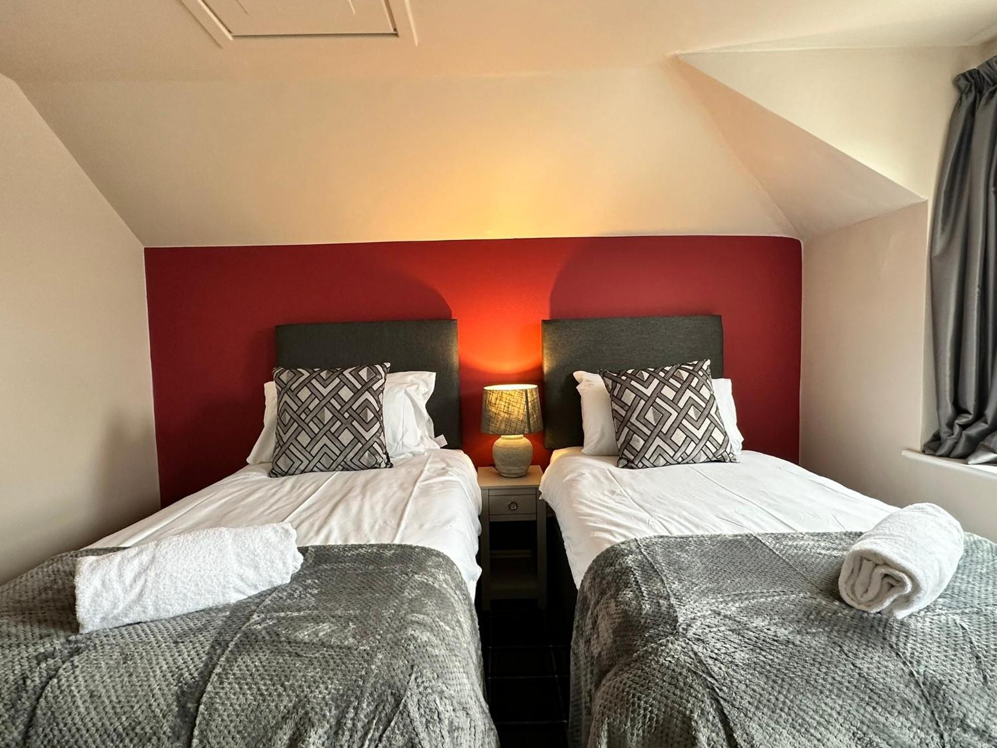 The Prince Albert Pub & Hotel Windsor Extérieur photo